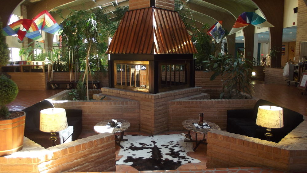 Douglas Inn And Conference Center Extérieur photo