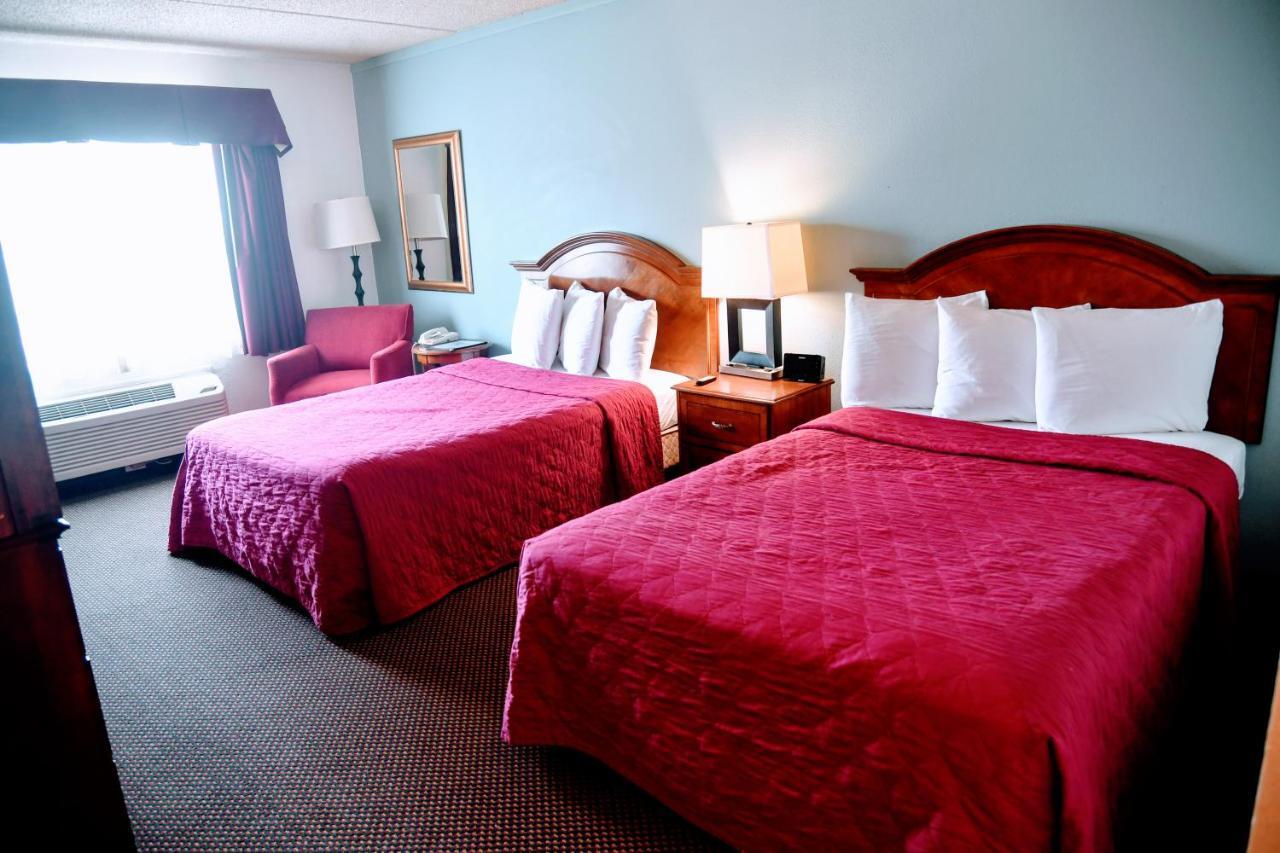 Douglas Inn And Conference Center Extérieur photo