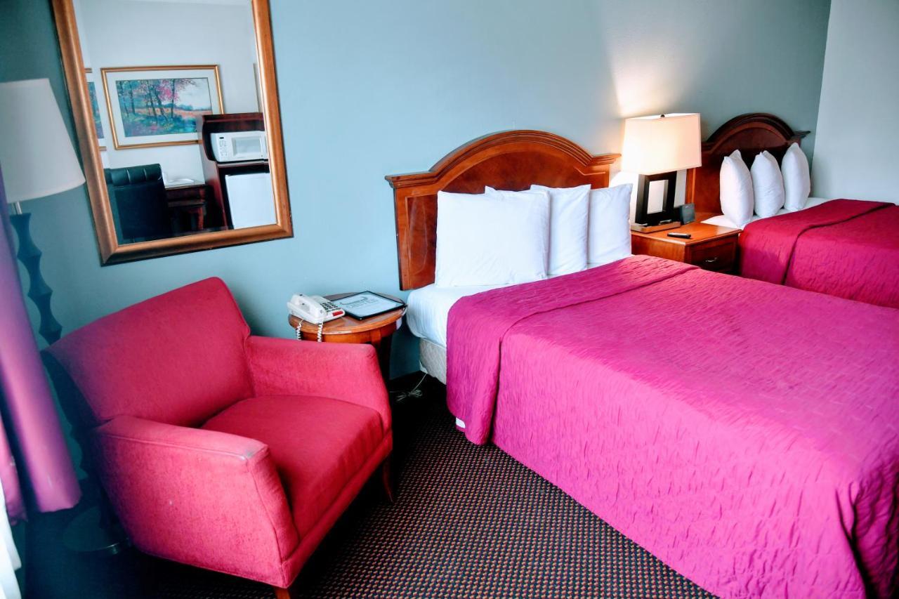Douglas Inn And Conference Center Extérieur photo